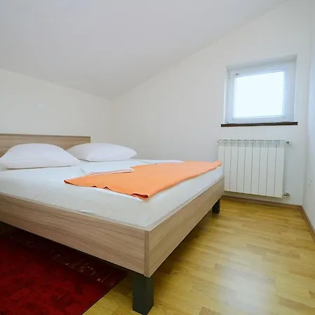 شقة Rajic بوريتش